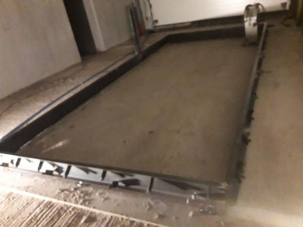 Mertens Metaal - Kader inbouwput voor schaarhefbrug op bandencentrale Mertens Metaal - Kader inbouwput voor schaarhefbrug op bandencentrale