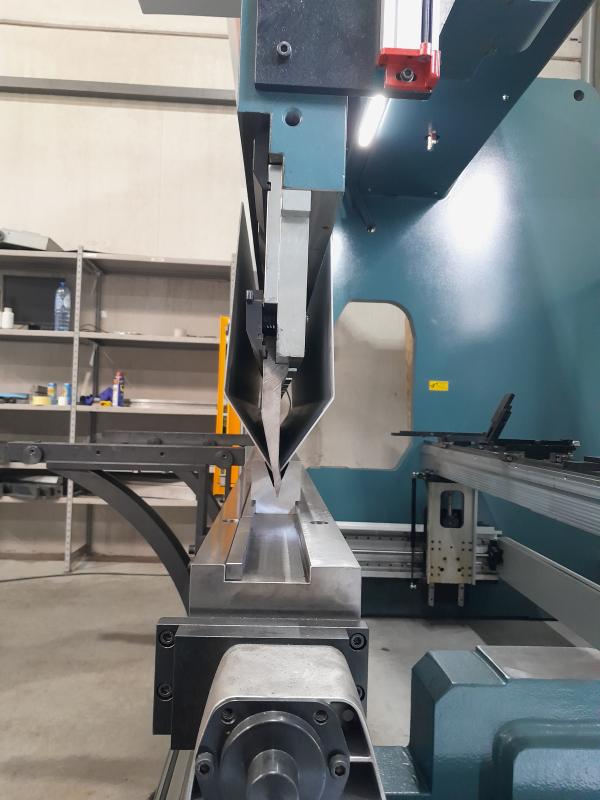 Mertens Metaal - RVS plooiwerk 3mm Mertens Metaal - RVS plooiwerk 3mm